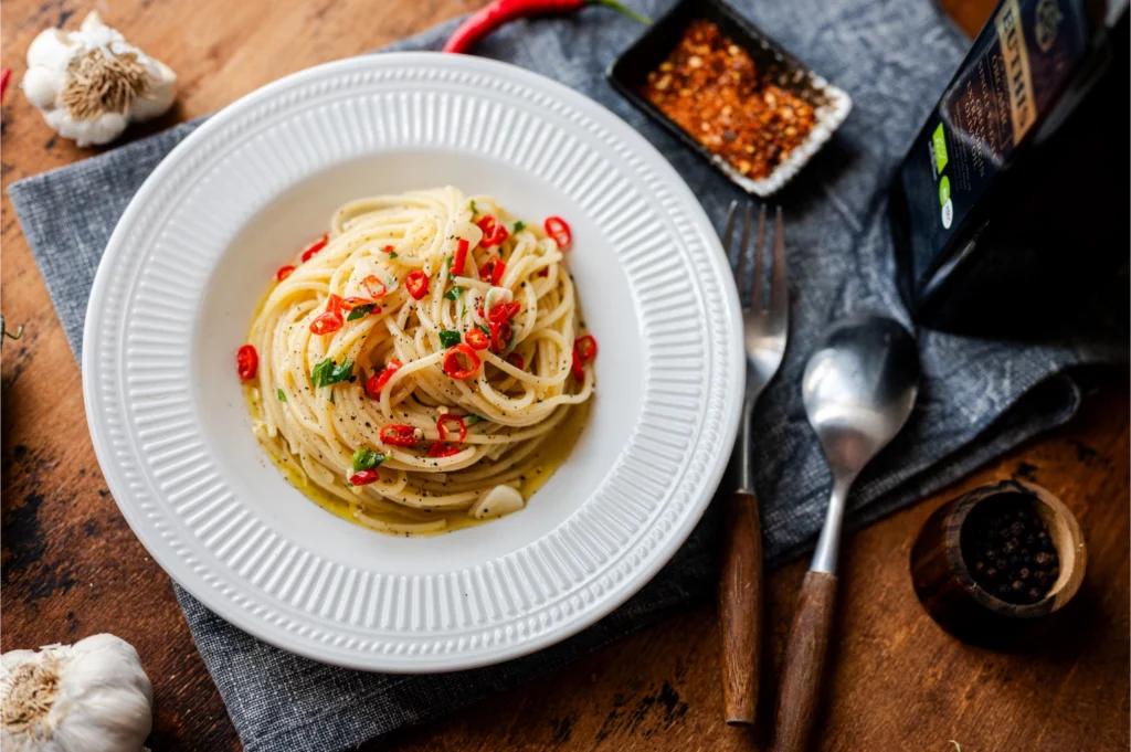 Spaghetti Aglio e Olio with Butter & Fresh Cayenne